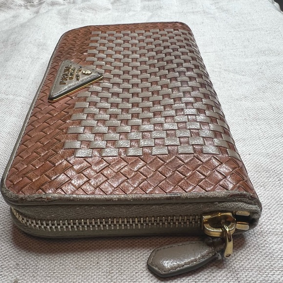 PRADA wallet - Picture 4 of 8